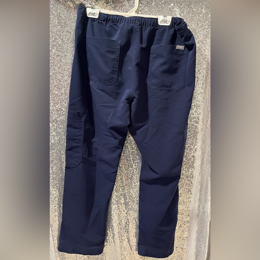 Figs Straight Leg Scrub Pants in Navy with Cream Drawstring - Picture 2 of 5